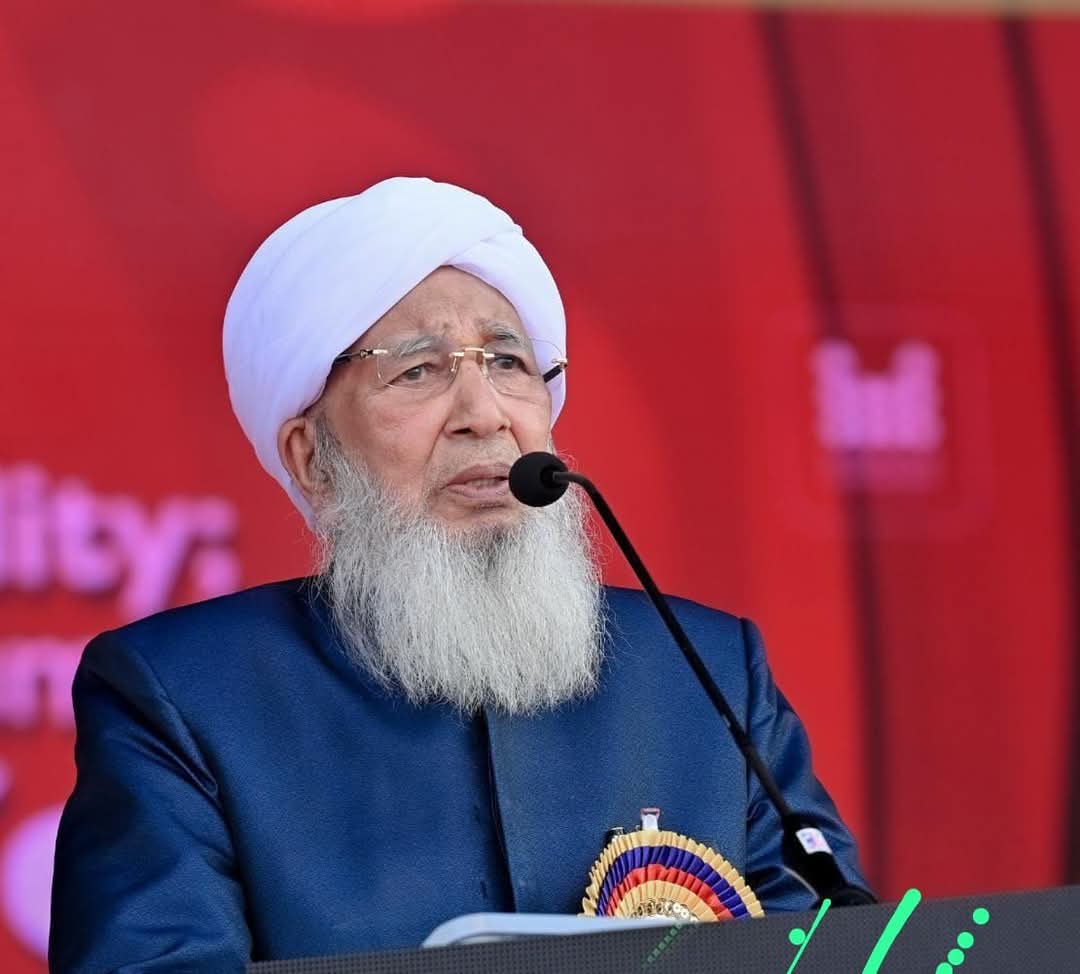 مفتي الديار الهندية يدين استهداف محيط مكة المكرمة بمسيّرة ويؤكد قدسية الحرمين